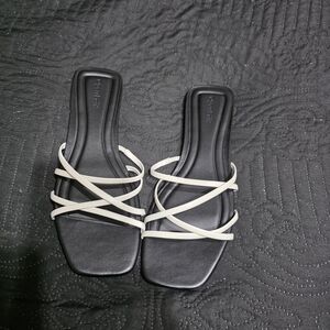 New Open Edit Wagner Black and White Strappy Sandals Size 8.5M